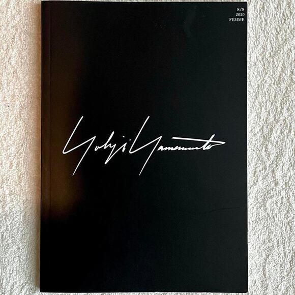 Yohji Yamamoto spring / Summer 2020 Femme Look book catalog - Picture 1 of 2